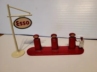 Very Nice Vintage 1950's Lesney Matchbox #1 Esso Accessory Pack Gas Pump & Sign • $39.95