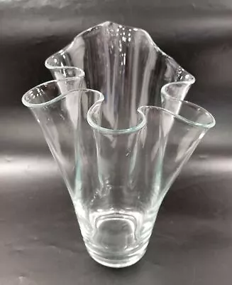 Handmade Handkerchief Ruffle Clear Glass Vase 12  Tall Home Décor Pre-Owned   • £9.99