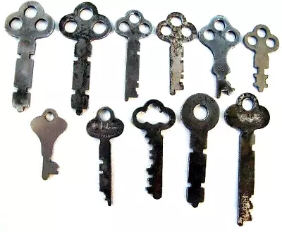 Lot 11 Vintage / Antique Keys Flat Skeleton YALE ETC 42 • $14.95