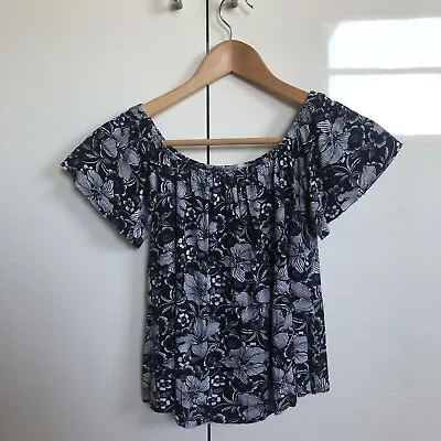 $20 • Buy Urban Outfitters Floral Off The Shoulder Blue Top