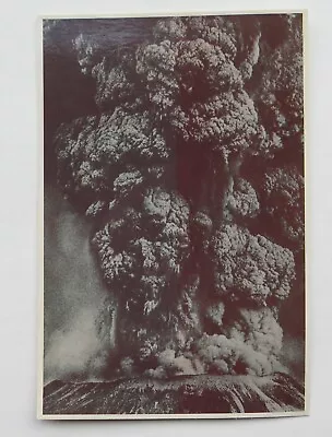 'MOUNT ST. HELENS' MAY 18 1980 VOLCANO ERUPTION POSTCARD 6  X 4  • $3.99