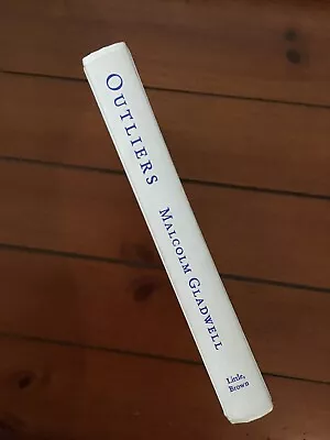 Outliers - By Malcolm Gladwell (HC 2008) First Edition • $5.50