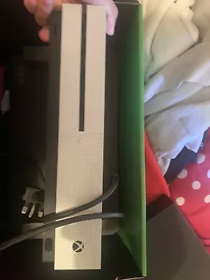 Microsoft Xbox One S 1681 1TB Gaming Console - White • £70