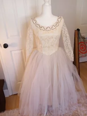 Vintage 1950s/ 1960s Puffy Tulle And Lace Princess Cupcake Wedding Dress • $55