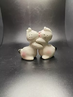 Van Tellingen Hugging Salt And Pepper Shakers Vintage • $10