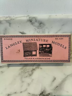 Langley Miniature Models - N Gauge - A24 - Village Blacksmith Scene - New • £5