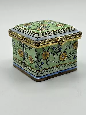 Vintage STAMP / Trinket / Coin BOX ENAMELED By EXPRESS ARTS USA • $12.99