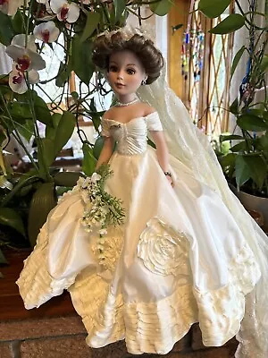 Madame Alexander Jacqueline Kennedy Bride 14  Porcelain Wedding Doll W/Stand • $48