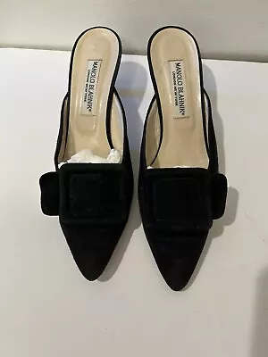 Vintage Manolo Blahnik  38.5 Mules • $375