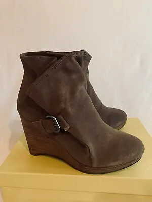 $249 Max Studio Womens Avric Ankle Boots Booties NEW Size 10 Brown • $45