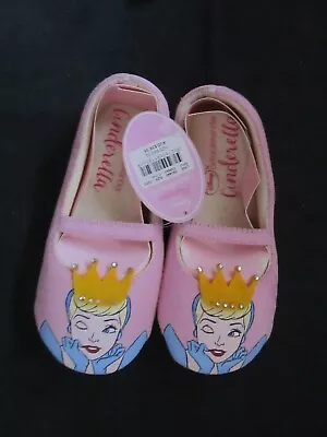 Peter Alexander Jnr Girls  Disney Cinderella Slippers   Size 2-3 • $9.95