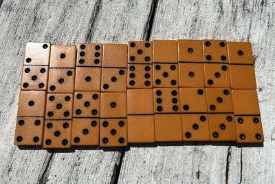 $19.99 • Buy Lot Of 18 Bakelite Dominos Game Pieces Simichrome Tested Great For Crafting
