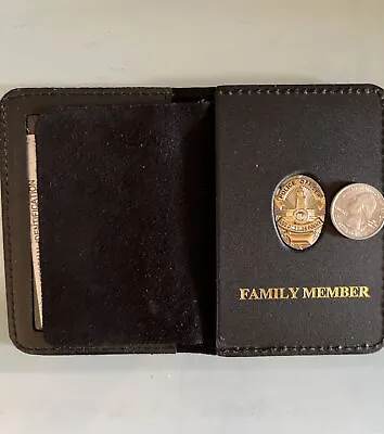 £18.83 • Buy Los Angeles CA Police Officer Mini Pin And Family Member Wallet And ID Holder