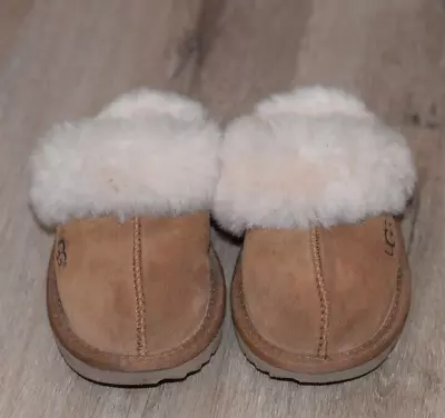 New UGG Kids Tan Cozy II Shearling-Trimmed Slippers Size 10 Originally $88 • $59.99