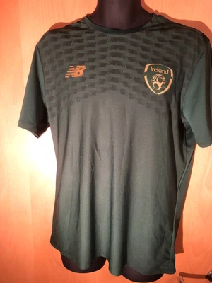 £22 • Buy Mens New Balance Republic Of Ireland Home Football Shirt 19/20 Size L