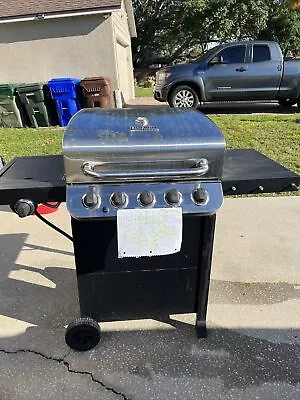 Charbroil Gas Grill 4 Burner • $74.99
