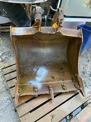 B Mini Digger Excavator Bucket 50mm 65mm 3ft Digging 6-8 Ton Machine (9) • £200