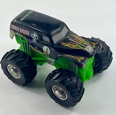 Grave Digger 1/43 Scale Rev N Go Monster Truck Mattel 2005 Used • $14.95