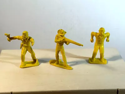 Marx 45mm 1950's Fort Apache/Dearborn  Yellow Defenders.  Three Total. • $10.95