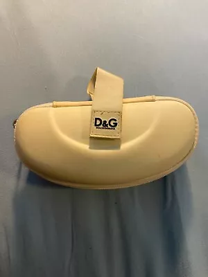 D&G White Sunglasses Case Zip Close (D1) • $25