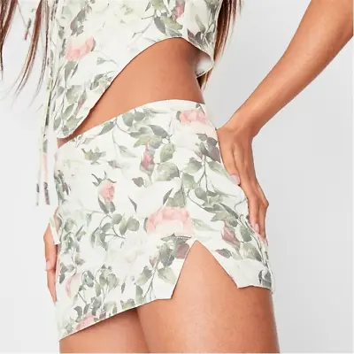 Missguided Floral Print Split Hem Mini Skirt • £22.99