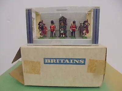 W.B.C. -LONDON SCENE PRESENTATION BOXED SET No. 80036-MINT In MINT BOX. • £49.99