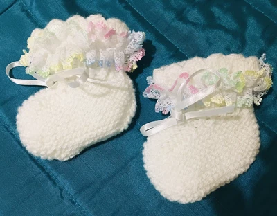 £3.90 • Buy HAND KNITTED  BABY Booties 0-3 MONTHS