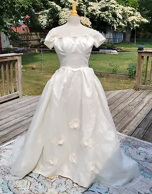 Vintage Mid-Century 1950s 1960s Cap Sleeve Wedding Dress Gown Applique Roses MCM • $99.99