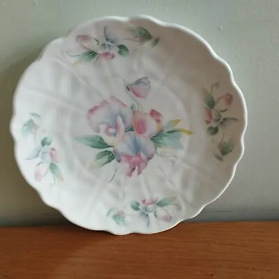 Aynsley Fine Bone China Little Sweetheart  Fluted  Plate Pristine Condition 21cm • £11.50