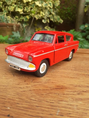 £5 • Buy Diecast Ford Anglia