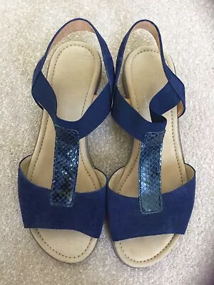 Gabor Ladies Flat Navy Blue Sandals.  Size 6. • £4.99