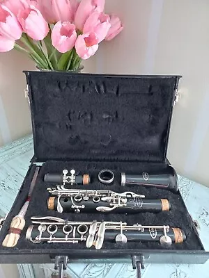 VITO Reso-Tone 3 Vintage Clarinet Complete With Hard-shell Case. • $269.58