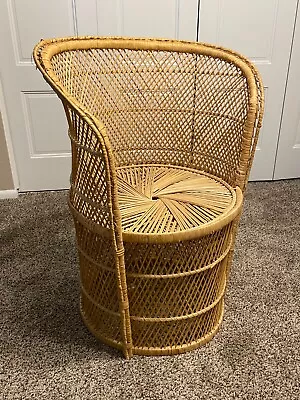 Vintage Peacock Woven Wicker Rattan Bucket Barrel Fan Chair - Boho Chic 30  • $189.99