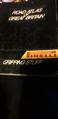 £10 • Buy Pirelli Road Atlas Of Great Britain Including Car Tyre Fitment And Conversions