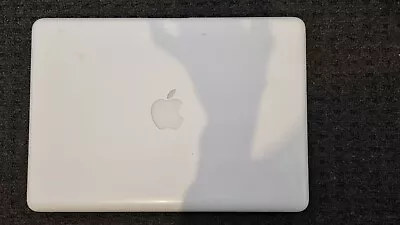 Genuine Apple MacBook 13  2009  2.4 Ghz/ 2GB RAM/ MacOS Mojave Software • $54.71