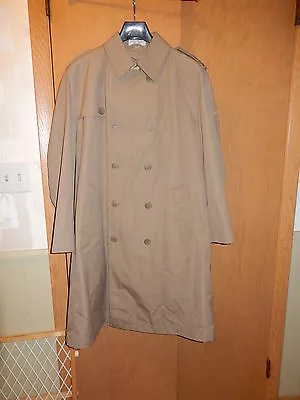 AmesburyTan Lined Trench Coat  Raincoat 40 Regular Excellent Condition 40R • $49.99