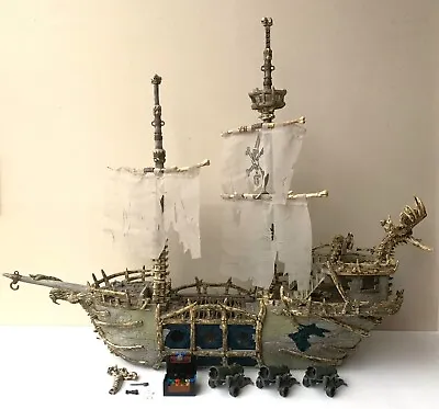 Mega Bloks 3660 Pyrates Dread Eye's Phantom Ghost Ship Pirates Caribbean • $80