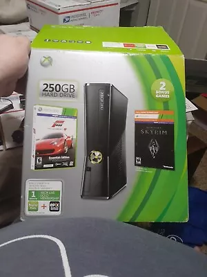 Microsoft Xbox 360 Holiday Bundle 250GB Black Console (R9G-00165) • $135