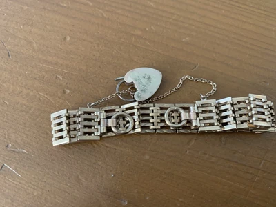 £350 • Buy 9ct Gold 5 Bar Gate Bracelet  14.72 Grams Hallmarked Scrap Or Wear