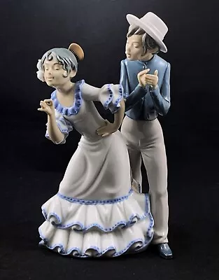 Lladro Nao Spain Figurine #0300 Flamenco Dancers Gypsy Couple • $145