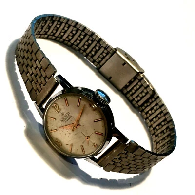 $39 • Buy Vintage SWISS WALKER Mechanical Wind Up LADIES WATCH 17 Jewels Incabloc 