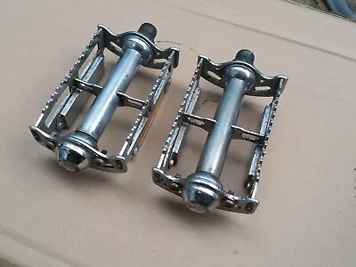 Vintage Windsor Road Bike Pedals Chrome Steel 9/16  Left + Right Set • $35