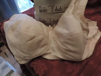 Mastectomy Bra Brand New Amoena Feel Pearl Beige Bella Style 2114 38c Look #3 • $14.99