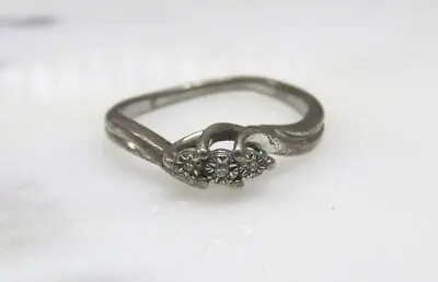Vintage 3 Stone Diamond Sterling Silver Ring ~ Size 6.75 ~ 2.2grams ~ 10-G751 • $19.99