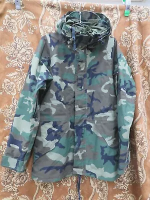 Military Cold Weather Parka Woodland Camouflage 8415-01-228-1317 Size M (Long) • $80