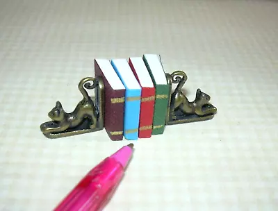 Miniature Town Square Heavy Metal CAT Bookends W/4 Books: DOLLHOUSE 1:12 • $6.98