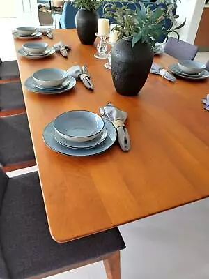 $800 • Buy Beautiful Dining Table - 8 Seats