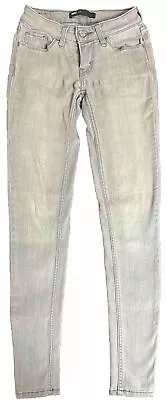 Women’s Light Grey Levi Jeans Skinny Low Rise Straight Size 24 • $10