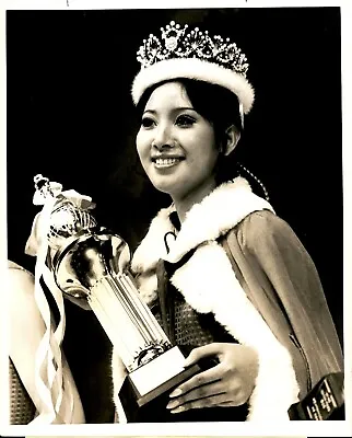 GA151 1970 Original UPI Photo MISS INTERNATIONAL JAPAN WINNER REIKO YONEYAMA • $20
