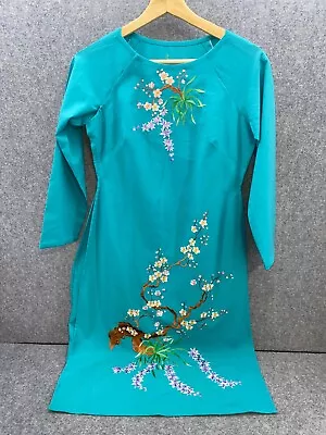 Vietnamese Dress With Embroidery - Women's S (estimate) • $20